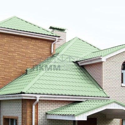 Планка конька плоского 150х150х2000-0.5 Norman RAL6019
