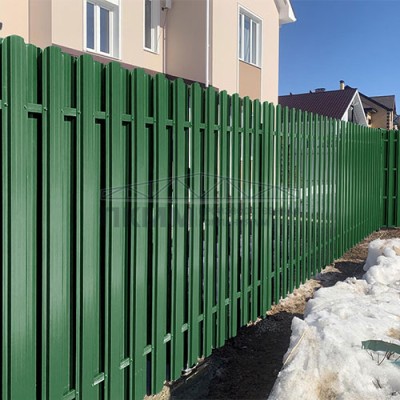 Штакетник П-образный с прямым резом 16,5х99-0.45 Полиэстер RAL6002 Штакетник П-образный с прямым резом 16,5х99-0.45 Полиэстер RAL6002