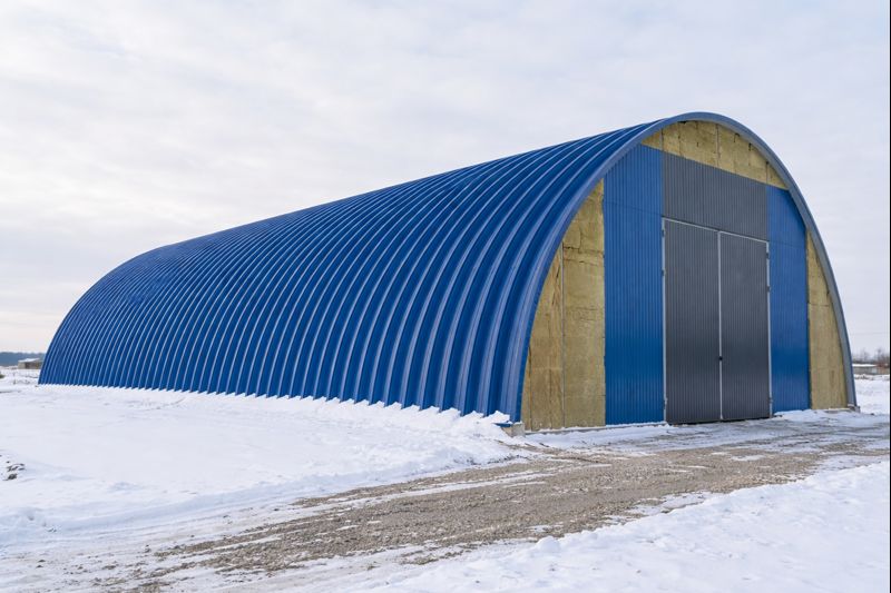 Фото для статьи: применение — арочные панели для складов/логистики