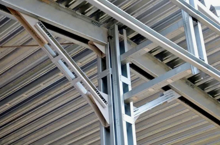 С-образный профиль для промышленных объектов