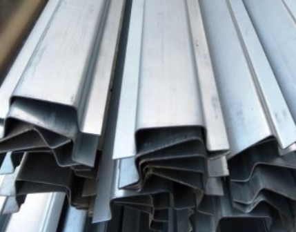 Оцинкованный шляпный профиль