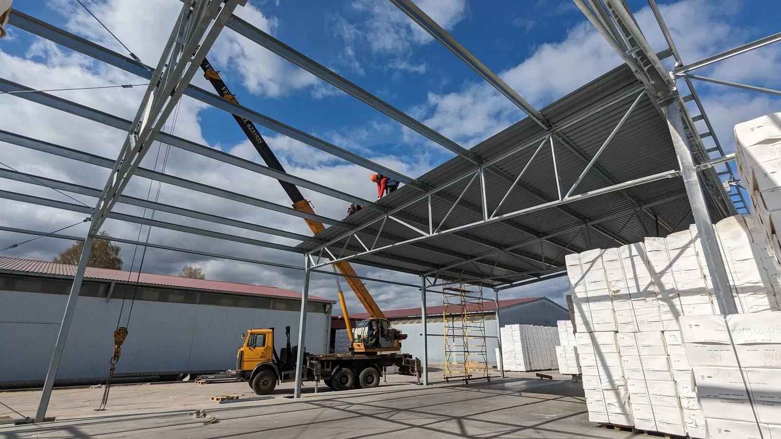 Монтаж профнастила Н57