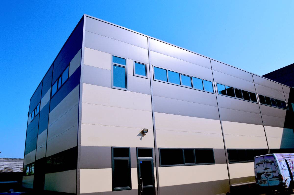 Торговые и коммерческие объекты